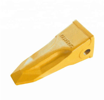 黄色い色を投げる合金鋼HRC47-52の掘削機のバケツの歯の精密